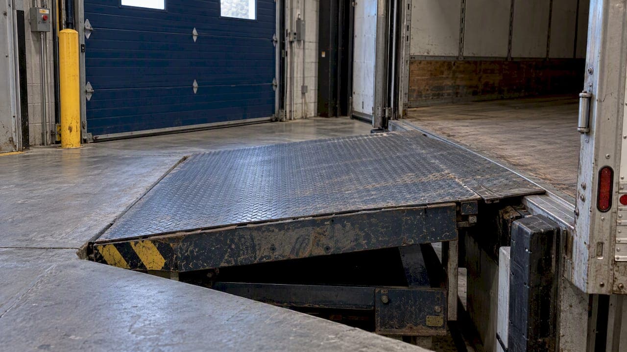 Dock Leveler Maintenance: Schedules, Checklist, Safety
